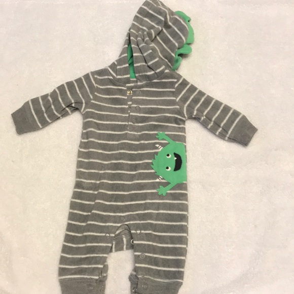 Newborn clothing lot 6 outfits! - Picture 7 of 7